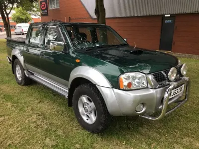 Used Nissan Navara 2004 Green Pickup
