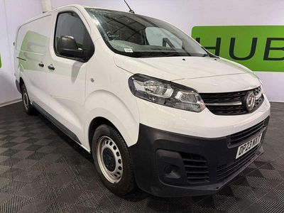 Used Vauxhall Vivaro S 100 HP (73 kW) 2023 White MPV
