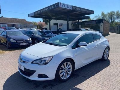 Used Vauxhall Astra GTC SRi 200 HP (147 kW) 2015 White Hatchback