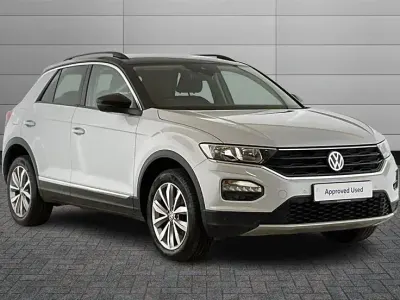 Used VW T-Roc Design 115 HP (84 kW) 2018 White silver with black roof and alloy wheels SUV
