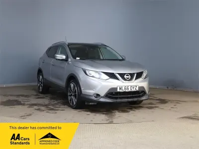 Used Nissan Qashqai Tekna 110 HP (80 kW) 2016 Silver SUV