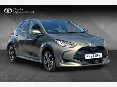Used Toyota Yaris Design 114 HP (83 kW) 2024 Titan bronze Hatchback