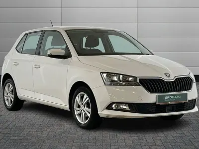 Used Skoda Fabia SE 60 HP (44 kW) 2020 Candy white Hatchback