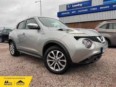 Używany Nissan Juke Tekna 117 KM (86 kW) 2014 Srebrny SUV