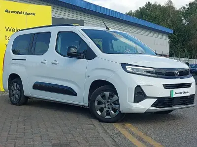 Used Vauxhall Combo Ultimate 100 kW (136 HP) 2024 White MPV