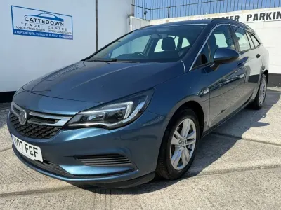 Used Vauxhall Astra S 2017 Blue Estate