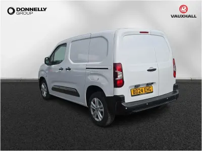 Used Toyota Proace Design 130 HP (95 kW) 2024 White MPV