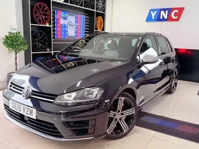 Usado VW Golf VII R 2015 Negro Utilitario