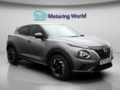 Usado Nissan Juke N-Connecta 143 CV (105 kW) 2024 Gris SUV