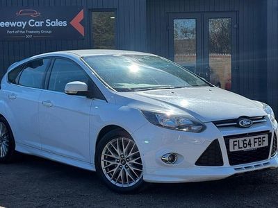 Used Ford Focus Zetec 125 HP (91 kW) 2014 White Hatchback