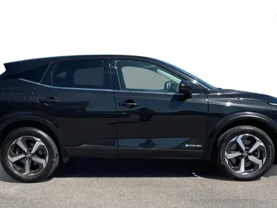 Used Nissan Qashqai N-Connecta 190 HP (139 kW) 2023 Black SUV