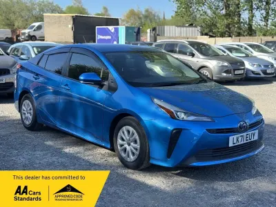 Usado Toyota Prius Active 122 HP (89 kW) 2026 Azul Citadino