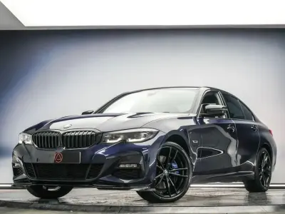 Begagnad BMW 330e M Sport 2021 Blå Sedan