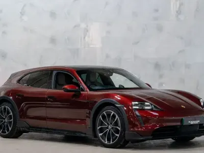 Usado Porsche Taycan Cross Turismo 350 kW (476 HP) 2021