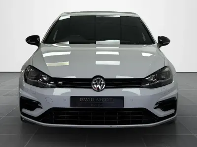 Begagnad VW Golf VII R 2019 Vit Halvkombi