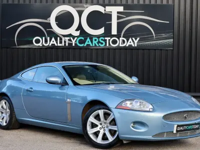Używany Jaguar XK 300 KM (220 kW) 2007 Niebieski Coupe