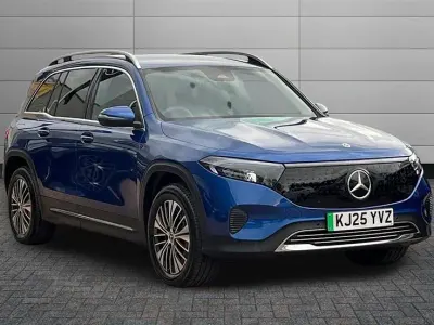 Usado Mercedes EQB250+ Executive 139 kW (190 HP) 2025 Azul SUV