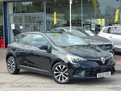 Używany Renault Clio V Evolution 145 KM (106 kW) 2023 Czarny Hatchback