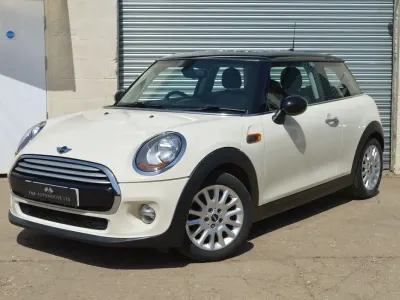 Used Mini Cooper Hatch 2014 White Hatchback