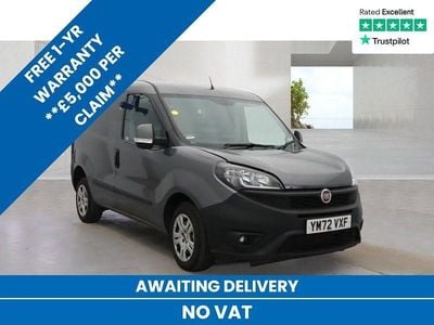 Begagnad Fiat Doblò 2023 Grå Minibuss