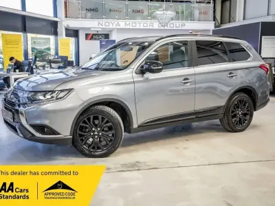 Usado Mitsubishi Outlander 150 HP (110 kW) 2019 Cinzento SUV