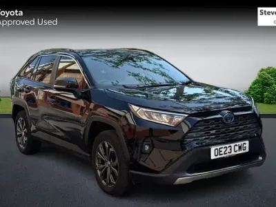 Käytetty Toyota RAV4 Design 218 HP (160 kW) 2025 Katumaasturi