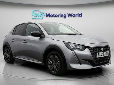 Peugeot e-208