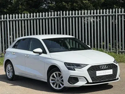 Usado Audi A3 Business 150 HP (110 kW) 2020 Branco Sedan