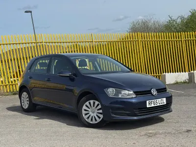 Begagnad VW Golf VII S 110 HK (80 kW) 2015 Blå Halvkombi