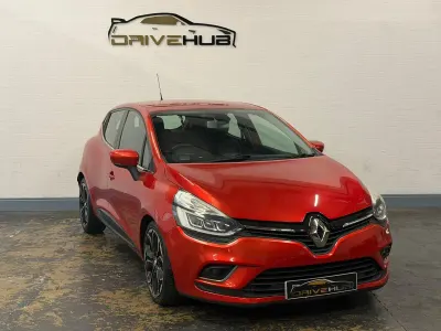Used Renault Clio Dynamique 110 HP (80 kW) 2016 Red Hatchback