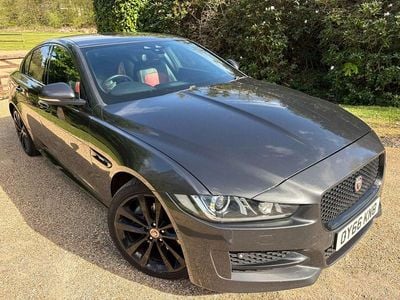 Begagnad Jaguar XE R-Sport 2016 Grå Sedan