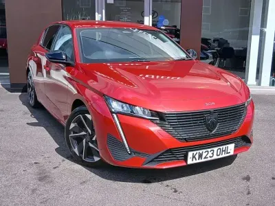 Used Peugeot 308 Allure Premium 130 HP (95 kW) 2023 Red Hatchback