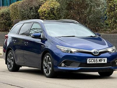 Blue Used 2016 Toyota Auris Hybrid Design Estate | £8,500 (Fair price)