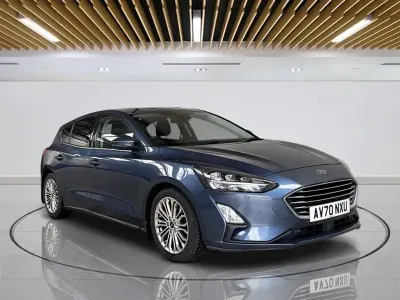 Gebraucht Ford Focus Titanium X 125 PS (91 kW) 2020 Blau Kleinwagen