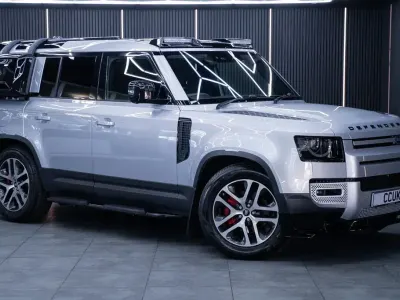 Used Land Rover Defender HSE 300 HP (220 kW) 2021 Silver SUV