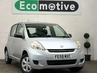 Used Daihatsu Sirion 69 HP (50 kW) 2009 Silver Hatchback