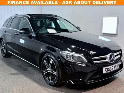 Używany Mercedes C220 Premium Plus 2019 Czarny Kombi