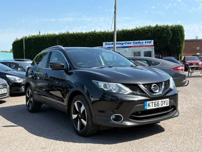 Usado Nissan Qashqai N-Connecta 130 CV (95 kW) 2017 Negro SUV
