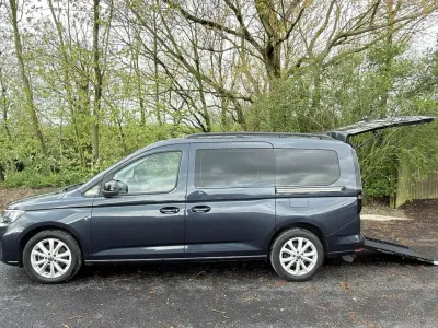 Used VW Caddy Life 122 HP (89 kW) 2022 Blue MPV