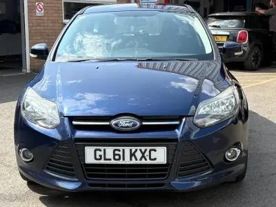 Used Ford Focus Zetec 2011 Blue Hatchback