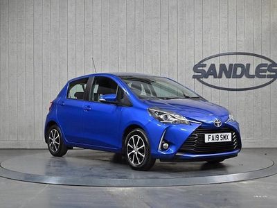 Used Toyota Yaris 111 HP (81 kW) 2019 Blue Hatchback