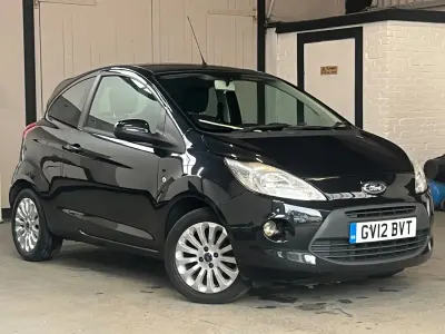 Używany Ford Ka Zetec 69 KM (50 kW) 2012 Czarny Hatchback