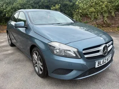 Used Mercedes A180 107 HP (78 kW) 2013 Blue Hatchback