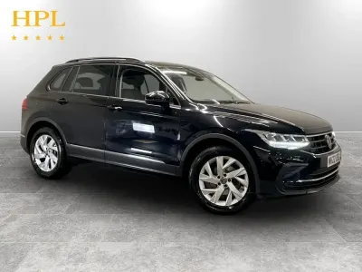 Begagnad VW Tiguan Life 150 HK (110 kW) 2022 Svart SUV