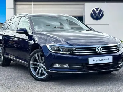 Used VW Passat GT 150 HP (110 kW) 2019 Blue Estate
