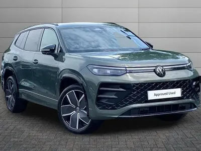 New VW Tayron R-line 150 HP (110 kW) 2026 Cipressino green SUV