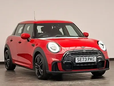 Used Mini Cooper Premium 136 HP (100 kW) 2023 Red Hatchback