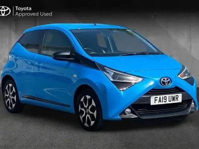 Used Toyota Aygo Trend 70 HP (51 kW) 2019 Cyan splash Hatchback