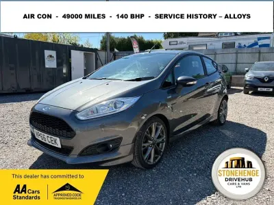 Używany Ford Fiesta ST-Line 140 KM (102 kW) 2016 Szary Hatchback