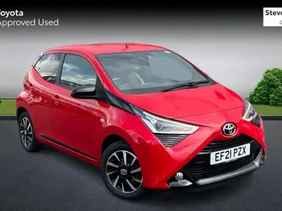 Used Toyota Aygo Trend 72 HP (52 kW) 2021 Red Hatchback